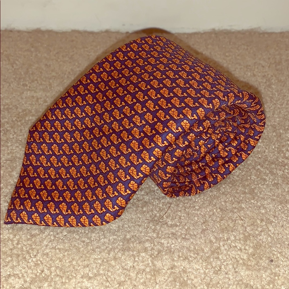 Vineyard Vines Whale tie